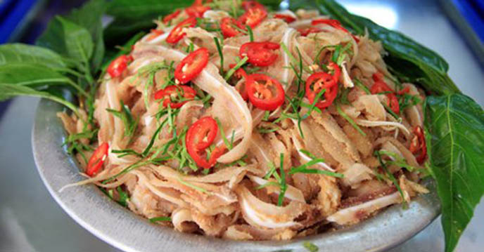 gỏi heo nướng trộn thính